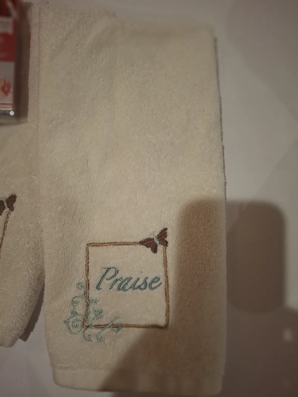 Embroidered 'Praise' Hand Towels - Set of 2 With Candle And Heart Lights